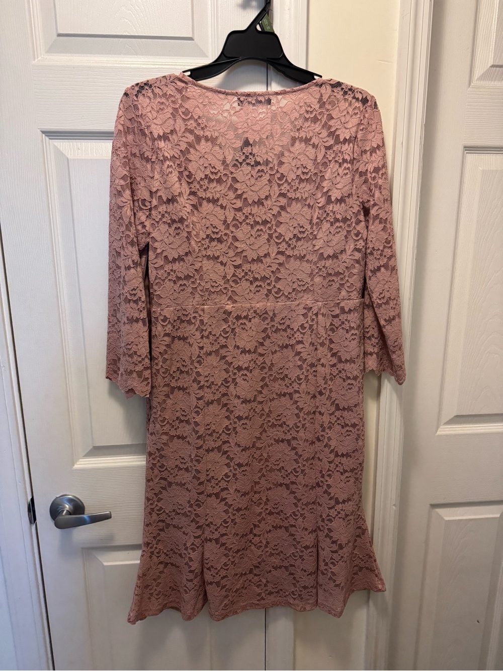 Atnlewhi Dusty Rose Lace Sheath Dress with Three-Quarter Sleeves - Picture 4 of 5
